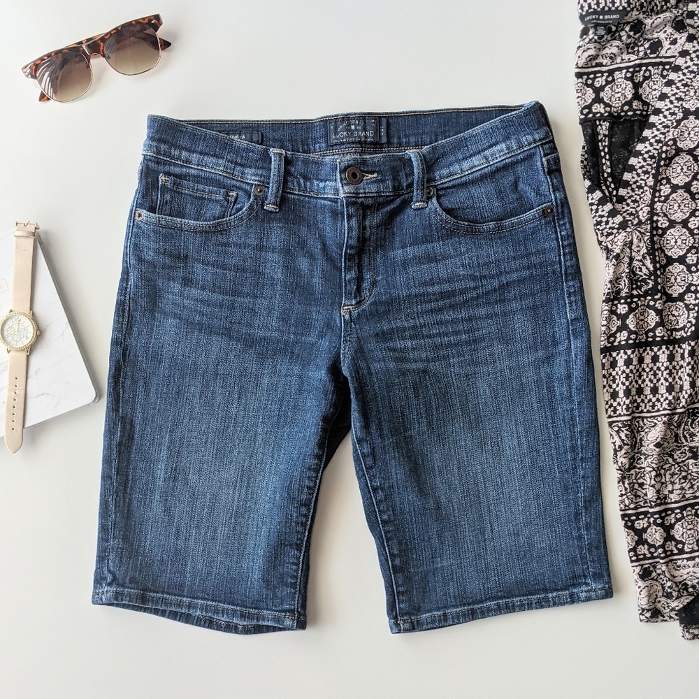 LUCKY BRAND Bermuda Blue Jean Above Knee Length Shorts Size 4 / 27